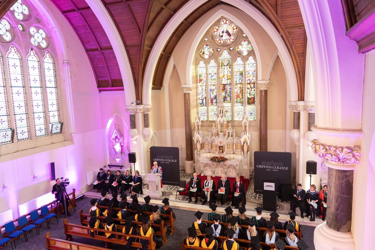 Graduación en la Honan Chapel